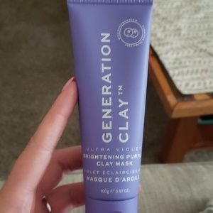 Brightening purple clay mask